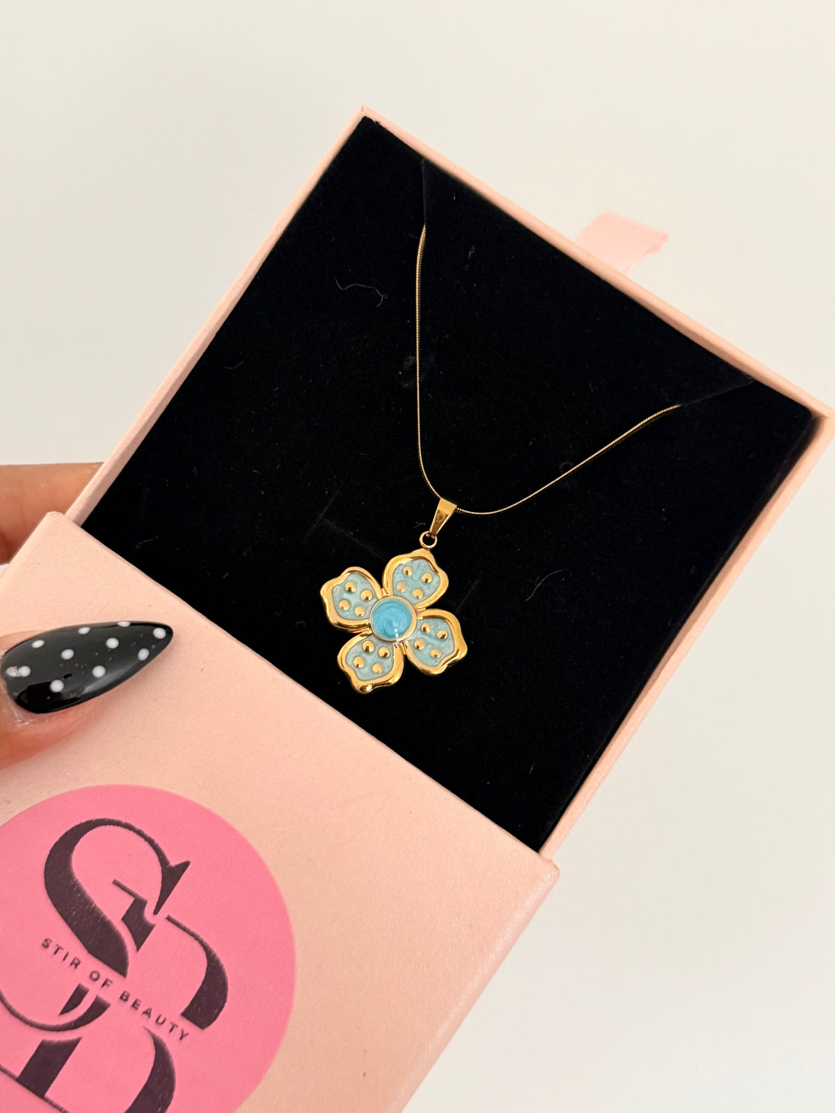 Vintage Floral Pendant Necklace