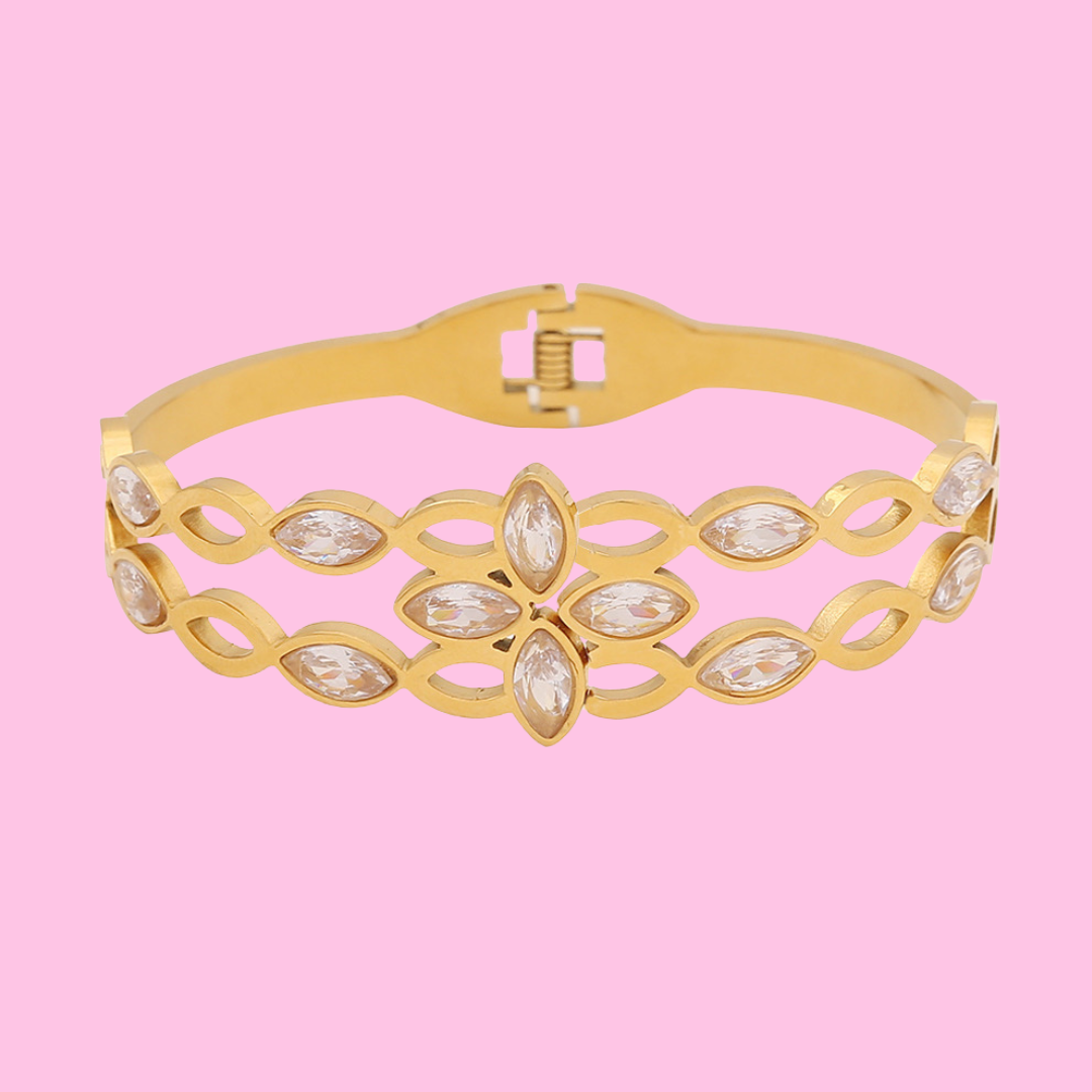 Emmy Bangle