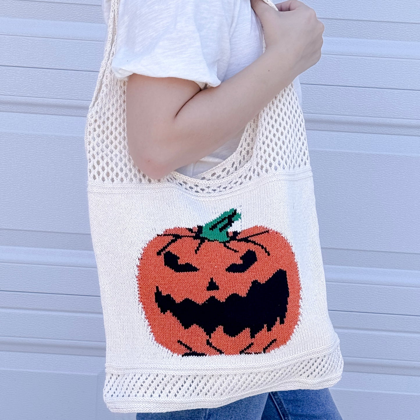 Pumpkin Grin Tote Bag