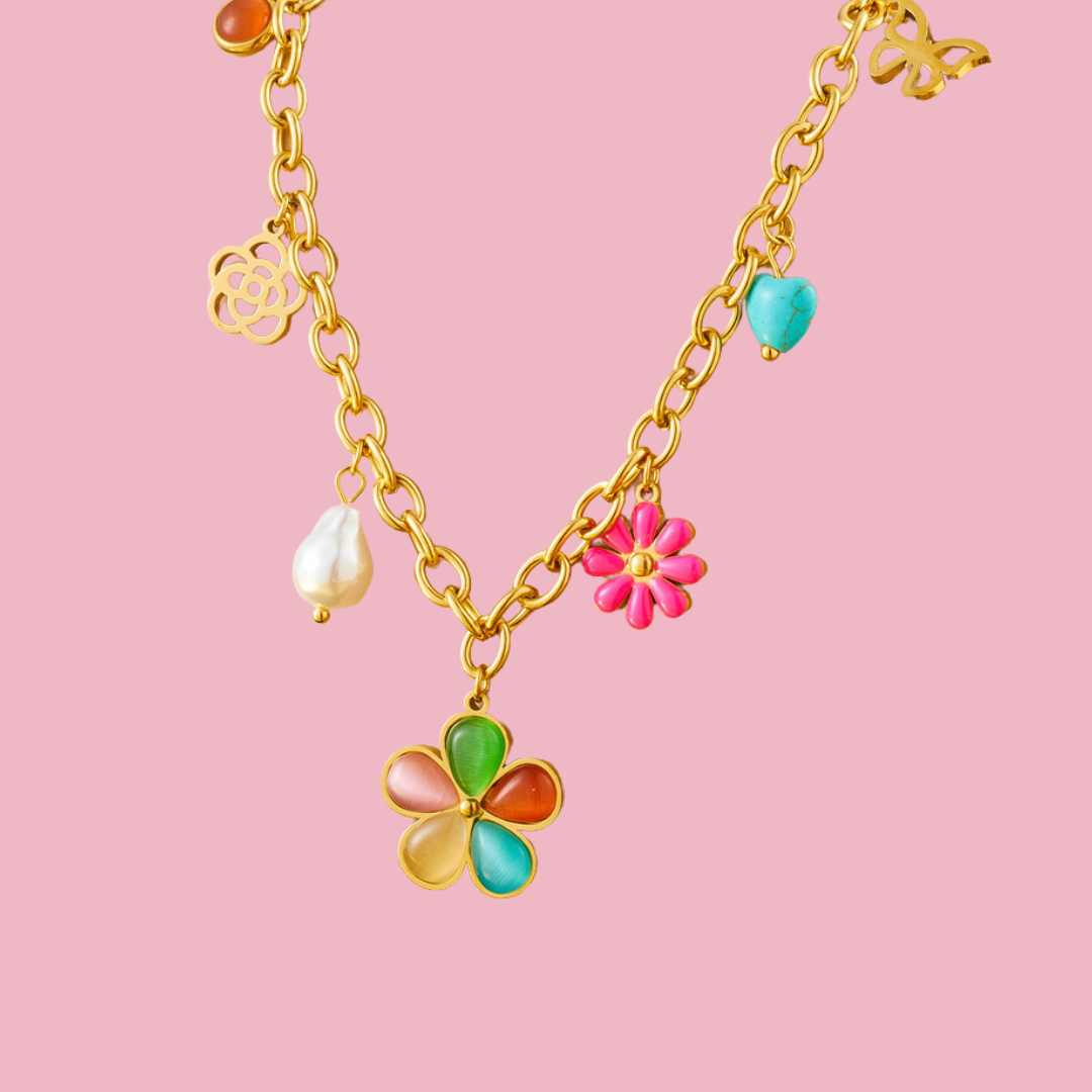 Daisy Charm Necklace