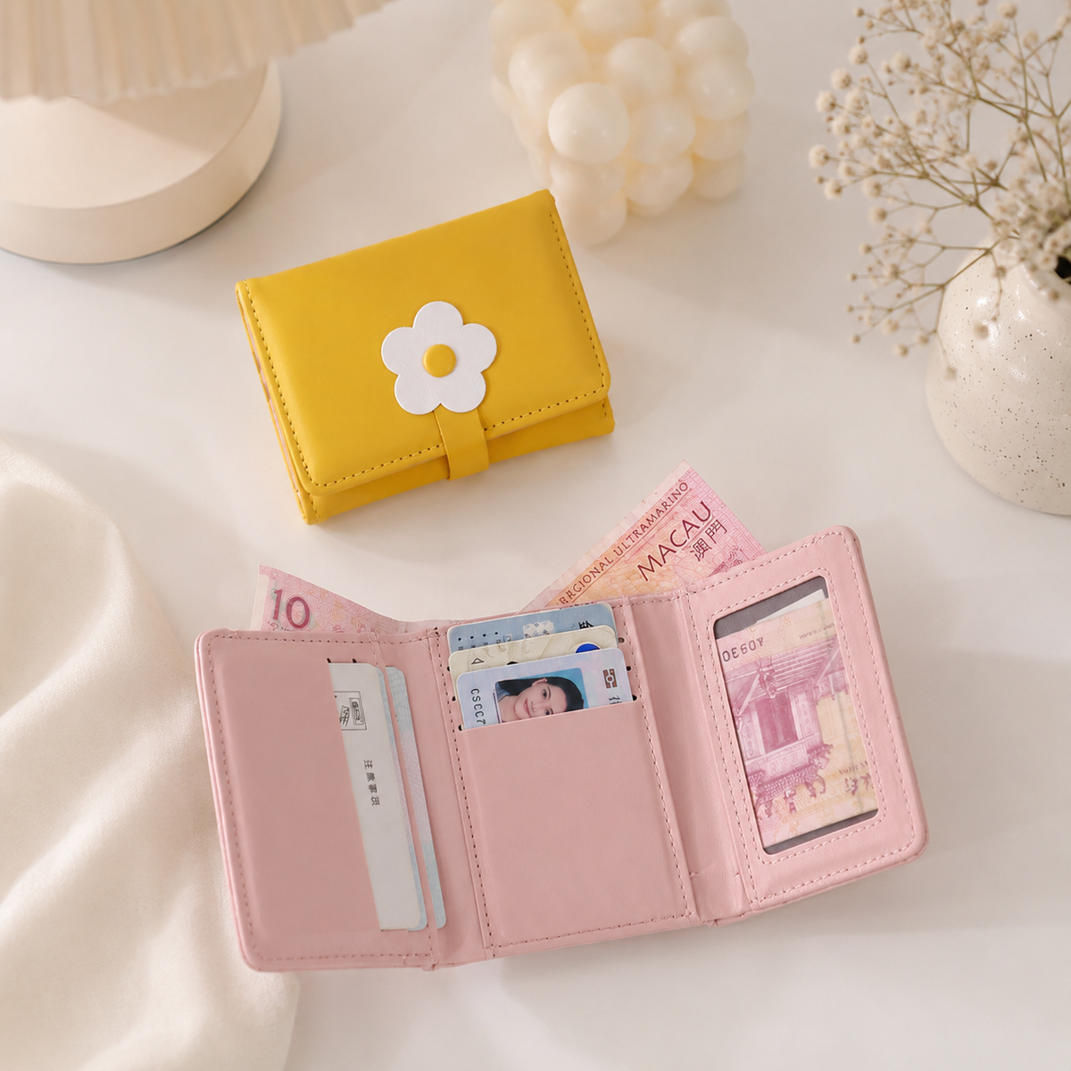 Daisy Flower Compact Wallet