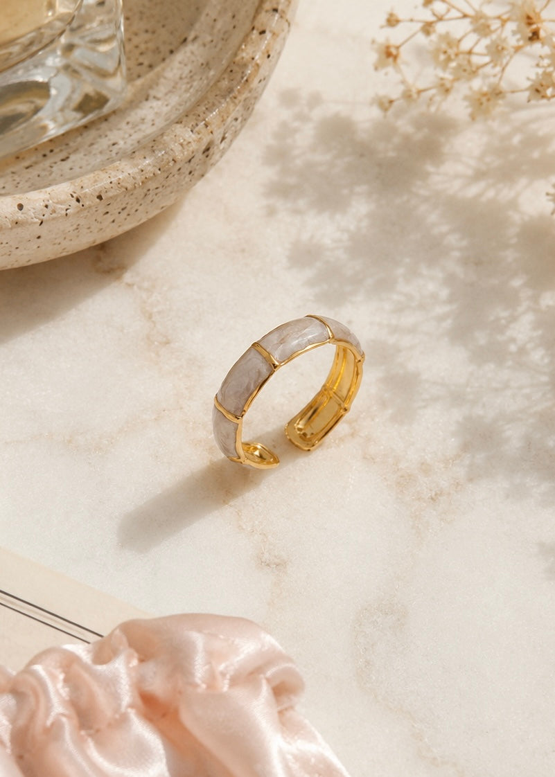 Luna Shell Adjustable Ring | Tarnish Resistant B-11