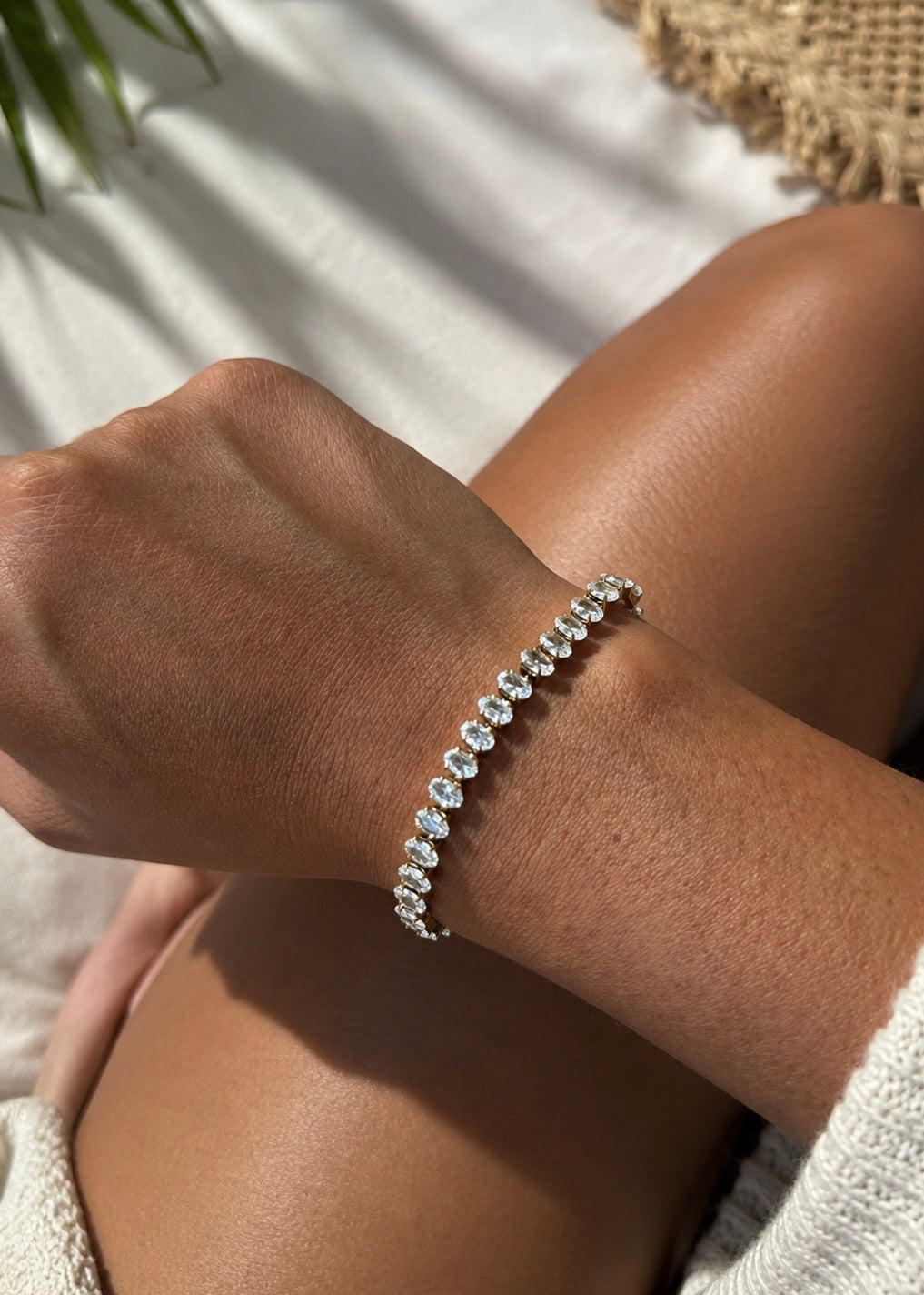 ✨ FREE Cindy Bracelet (Value $40.98) with every $65+ order! 🤍