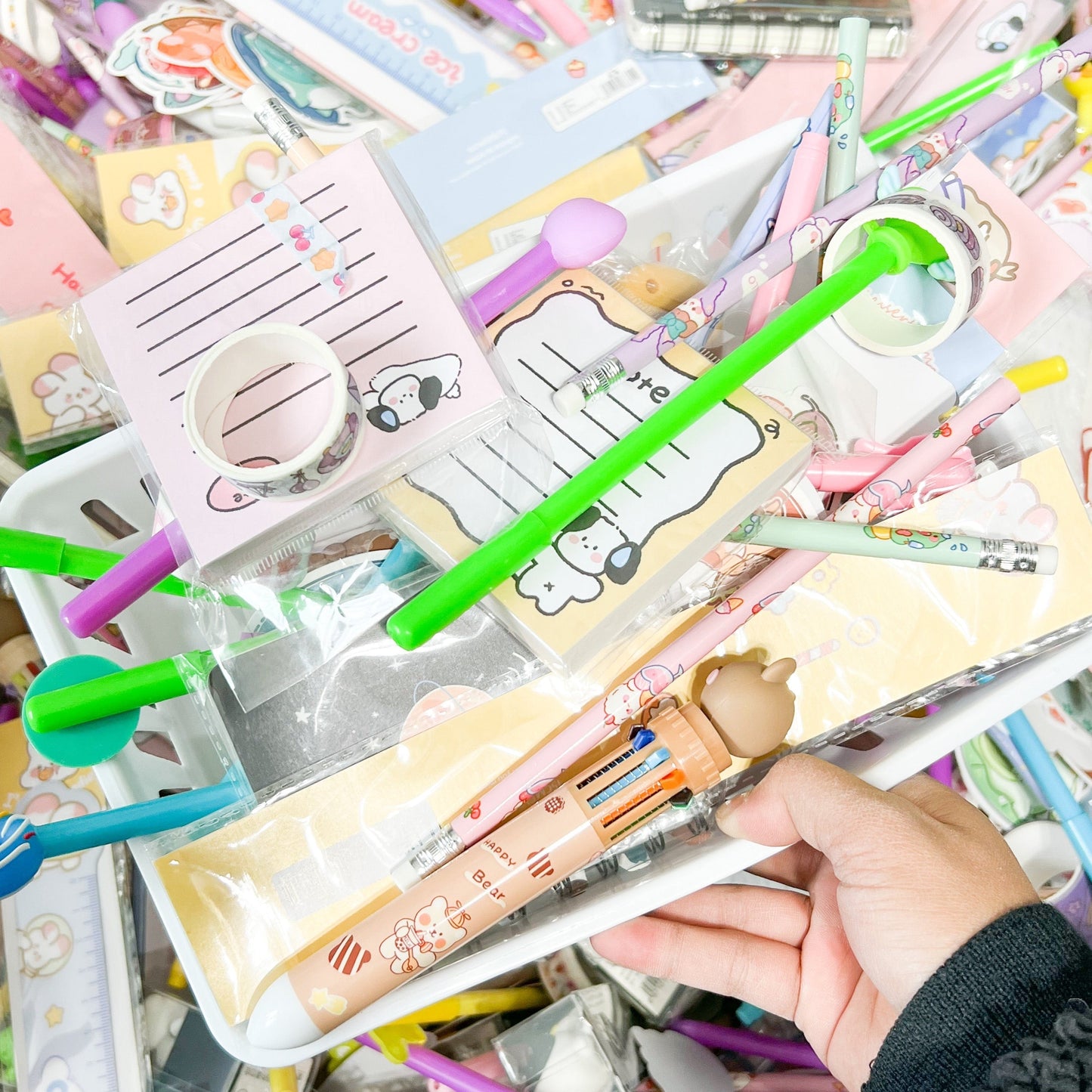 KAWAII STATIONERY BUNDLE ( Can't Be Customized )
