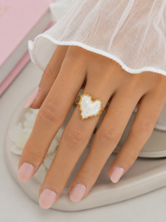 Sweetheart Pearl Ring | Tarnish Resistant B-9