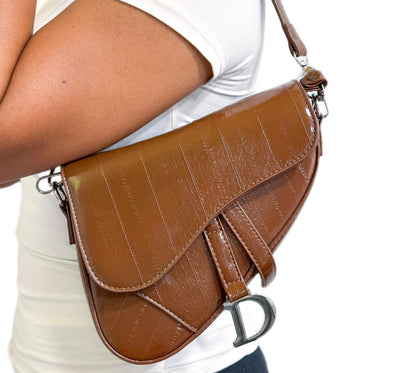 Dina Saddle Crossbody Bag ( Available In 5 Colors )