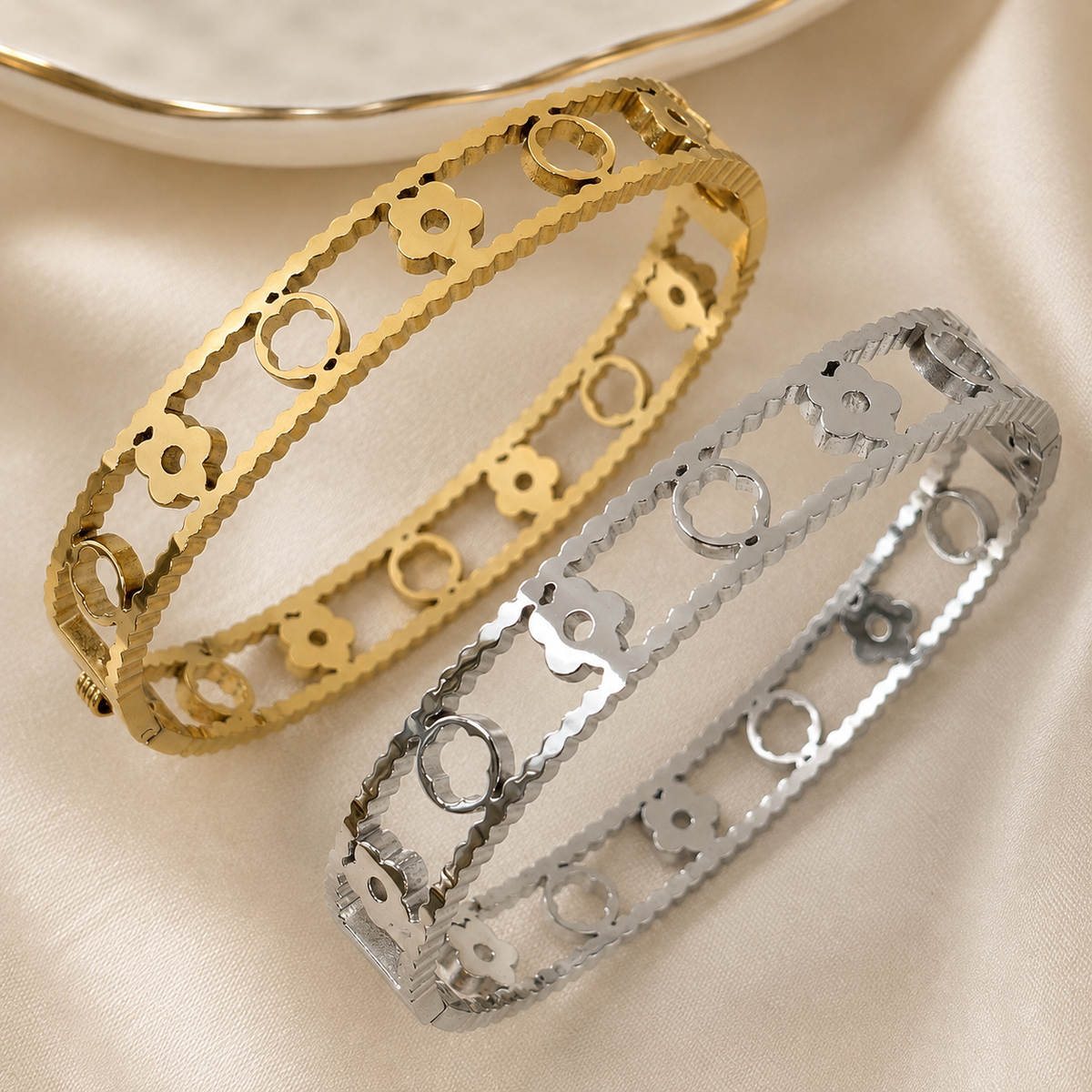 Clover Cutout Bangle Bracelet - Tarnished Resistant