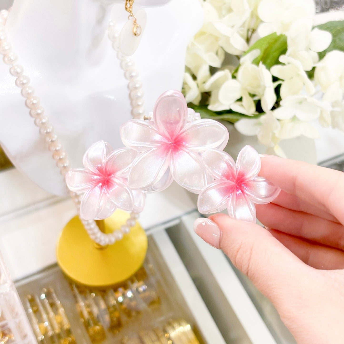 Pearlescent Tropical Claw Clips