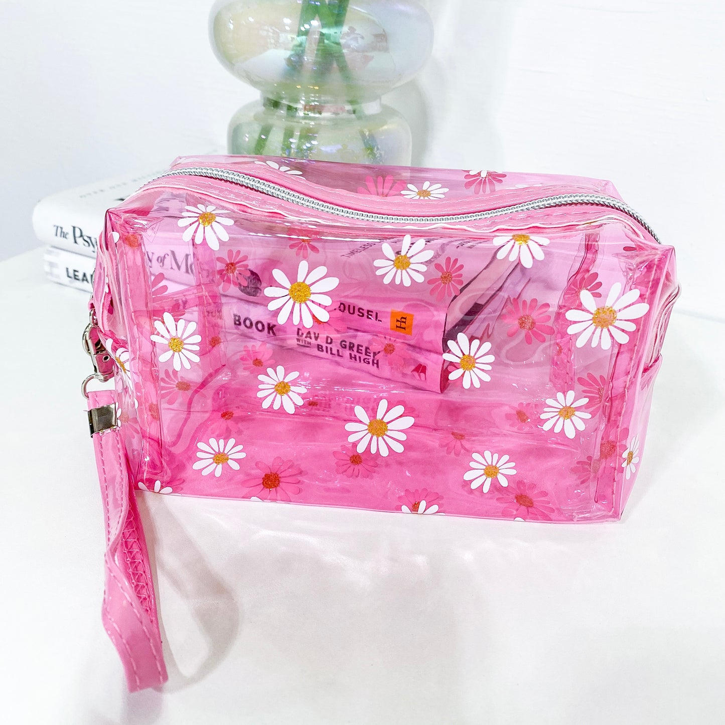 WRISTLET DAISY MAKEUP BAGS (   5 Color Available  )