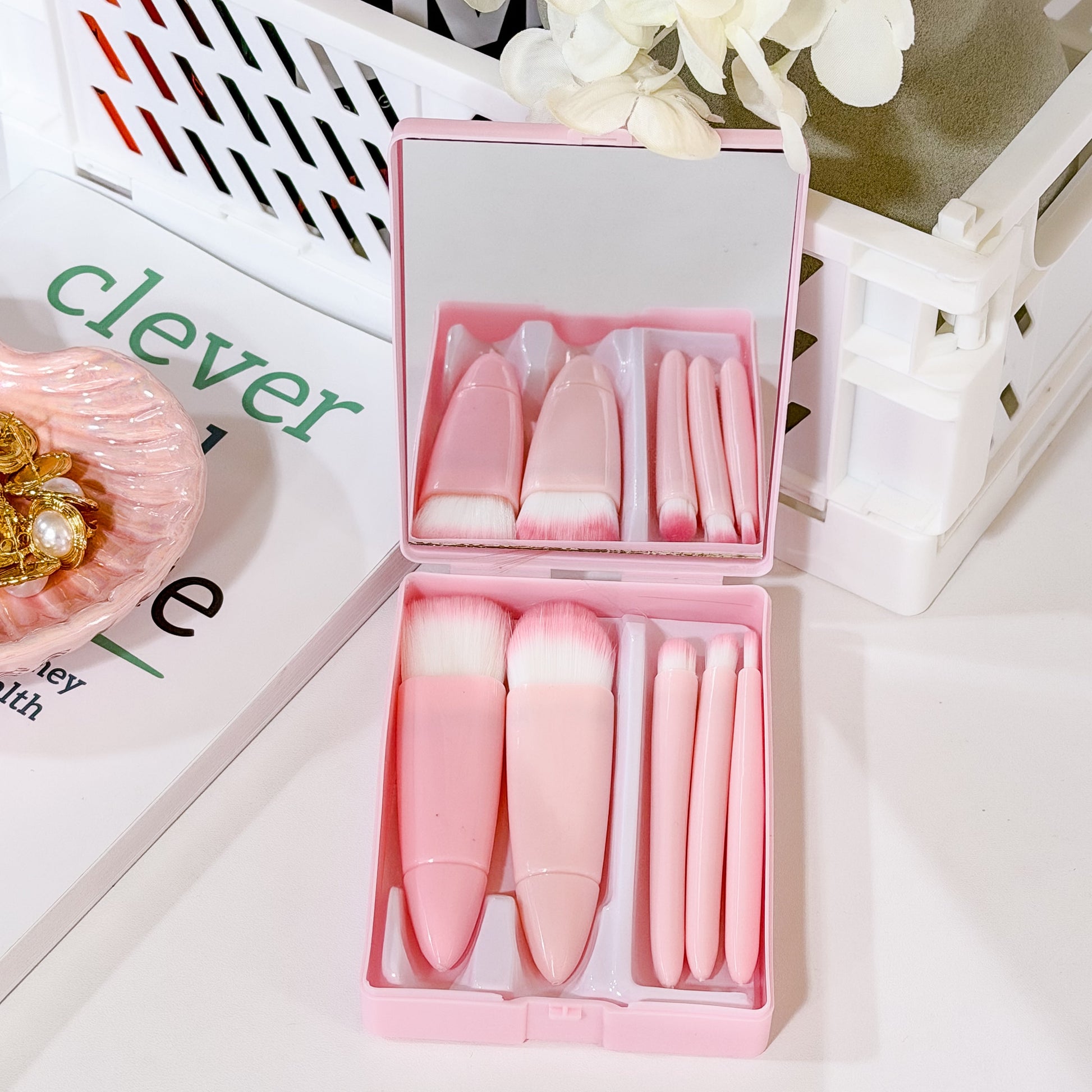 Pink Mini Portable Makeup Brush Set With Mirror