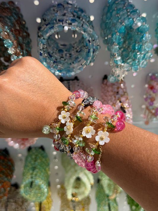 Daisy Crystal Charm Beaded Bracelet