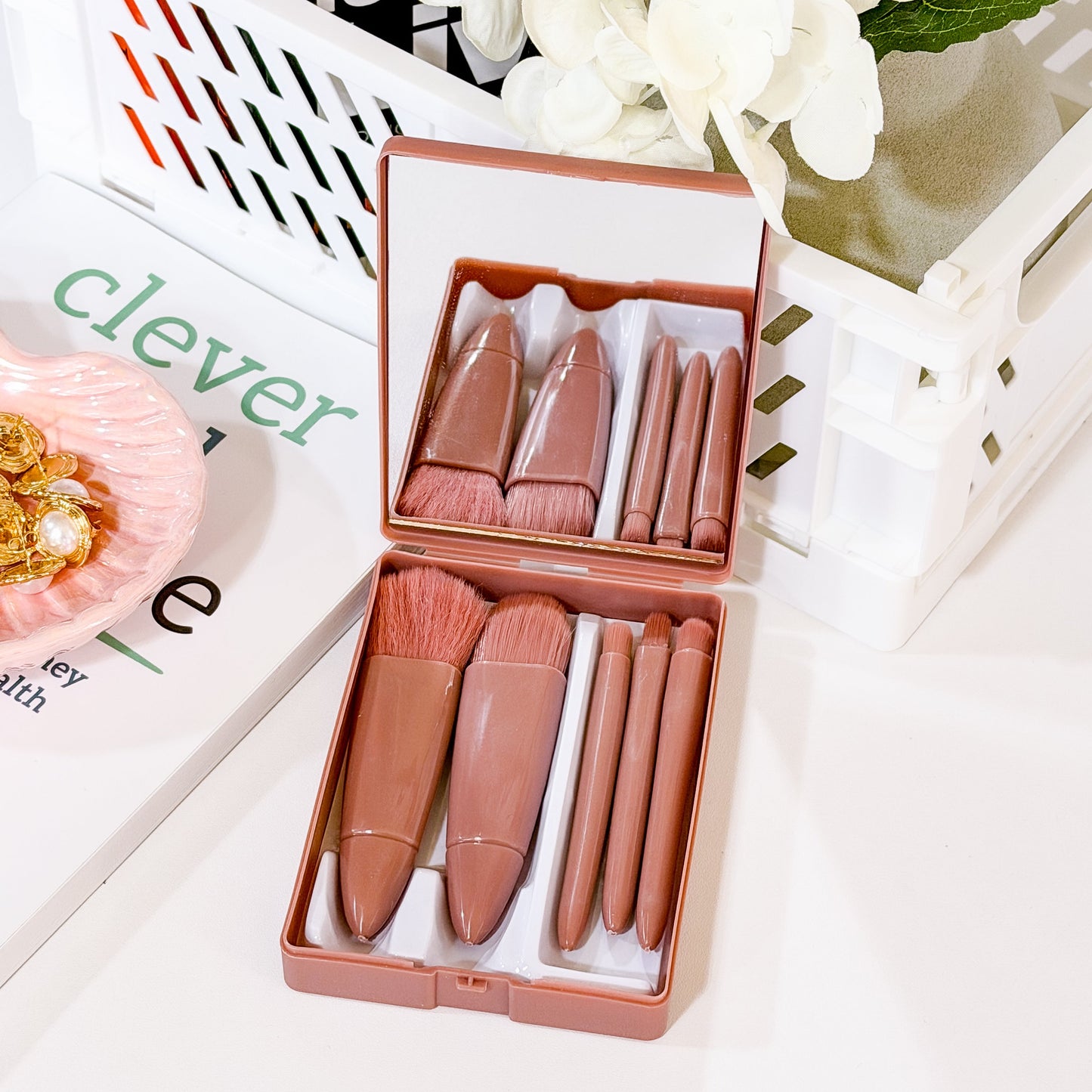 Mauve Mini Portable Makeup Brush Set With Mirror