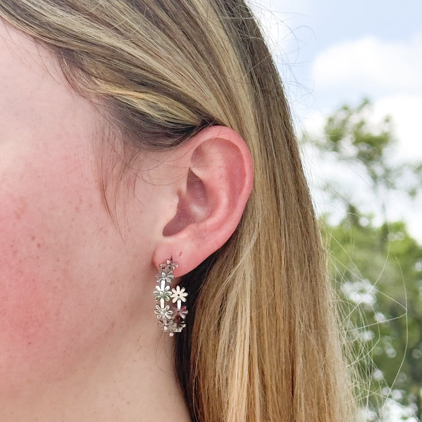 Silver Daisy Hoop Earrings | B-99