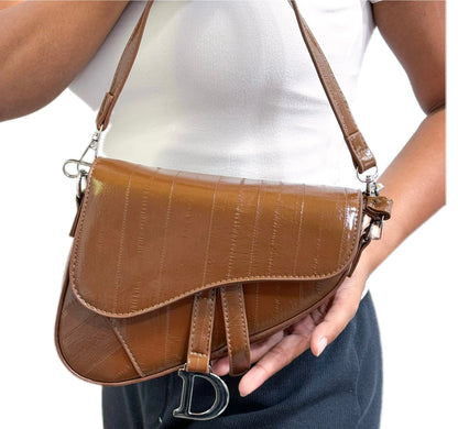 Dina Saddle Crossbody Bag ( Available In 5 Colors )