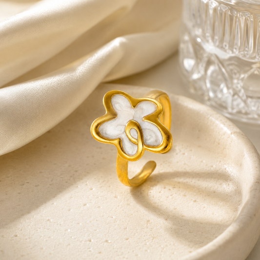 Clover Bloom Ring | Tarnish Resistant B-42
