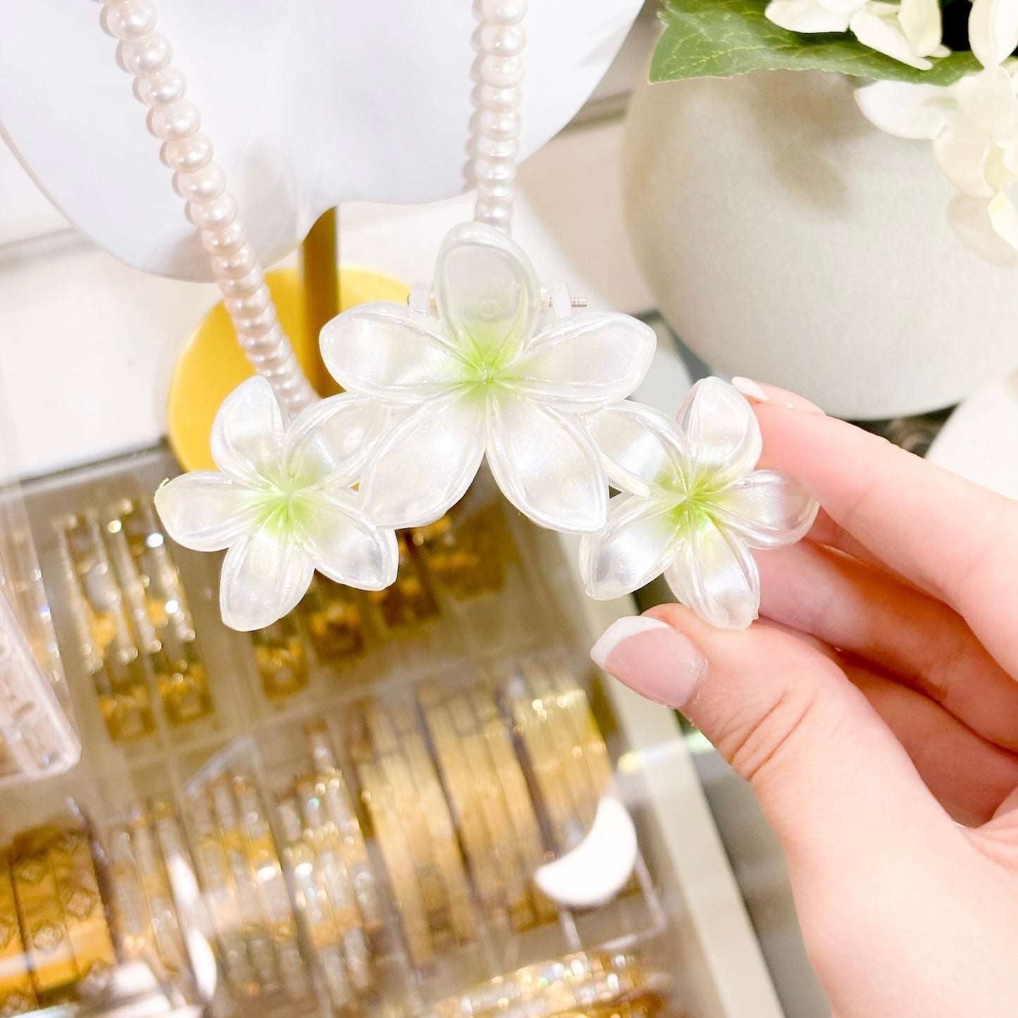 Pearlescent Tropical Claw Clips