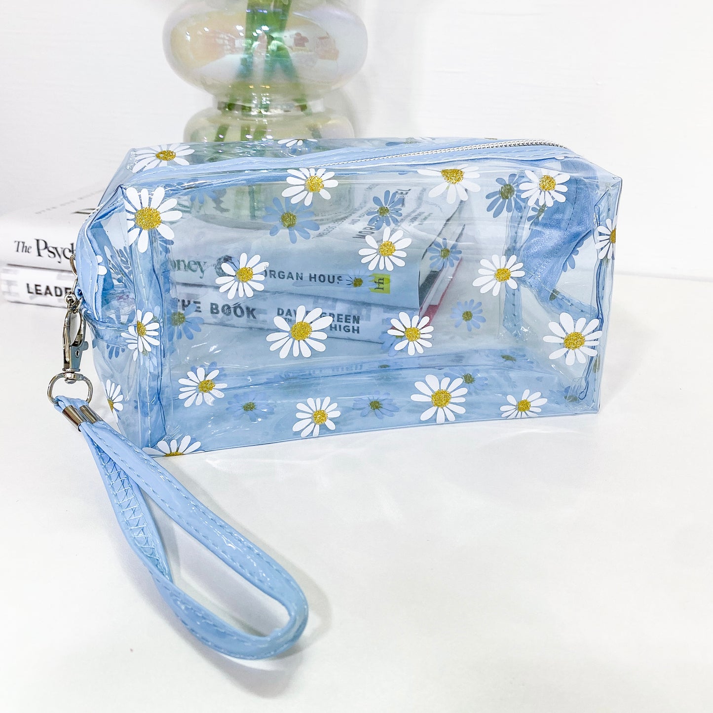 WRISTLET DAISY MAKEUP BAGS (   5 Color Available  )