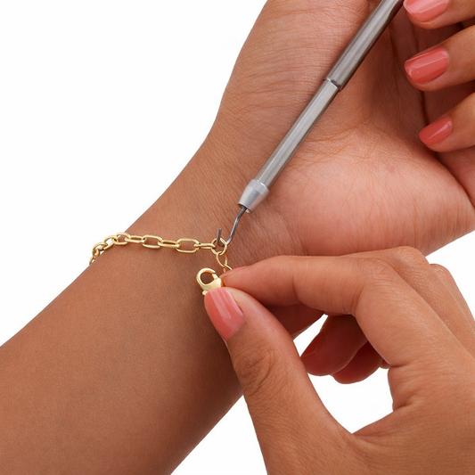 Bracelet Clasp Helper Tool