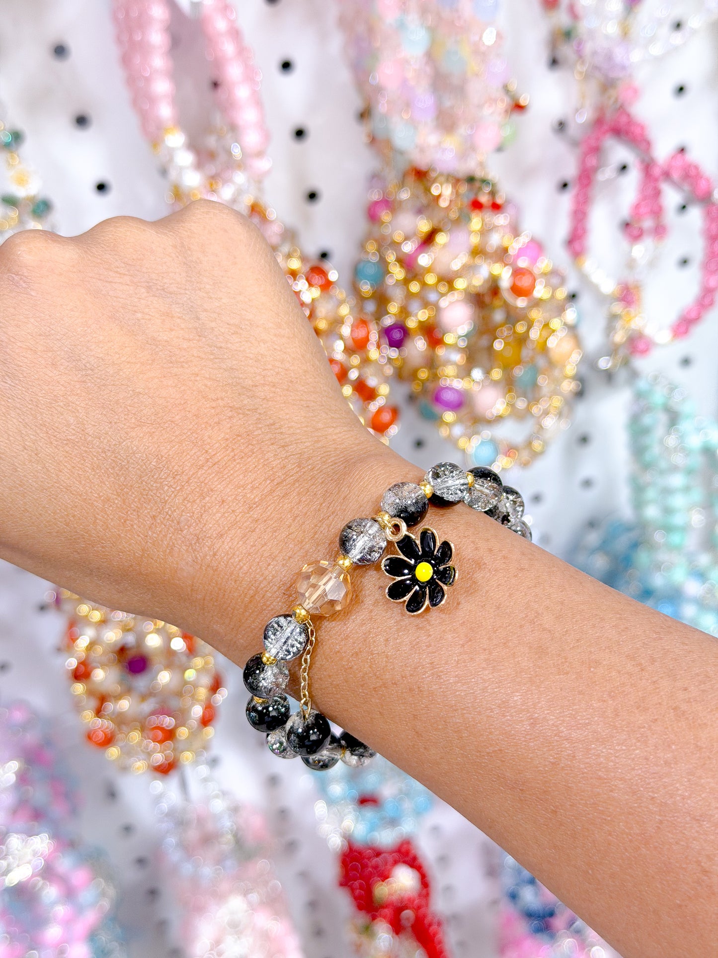 Black Daisy  Beaded Bracelet